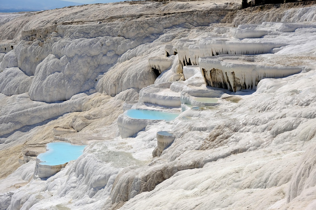 Pamukkale – białe tarasy, które wyglądają jak sen